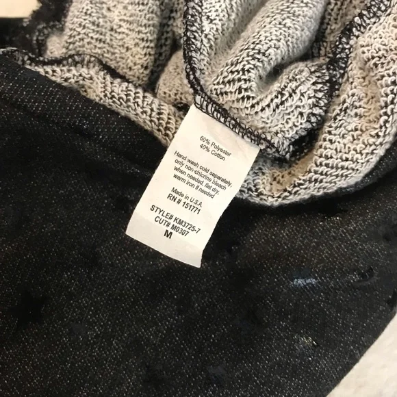 Lelis Long Sleeve Black Stars One Shoulder Romper size Medium - Picture 7 of 7